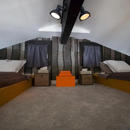 Chalet Orion Апартаменты Гштад